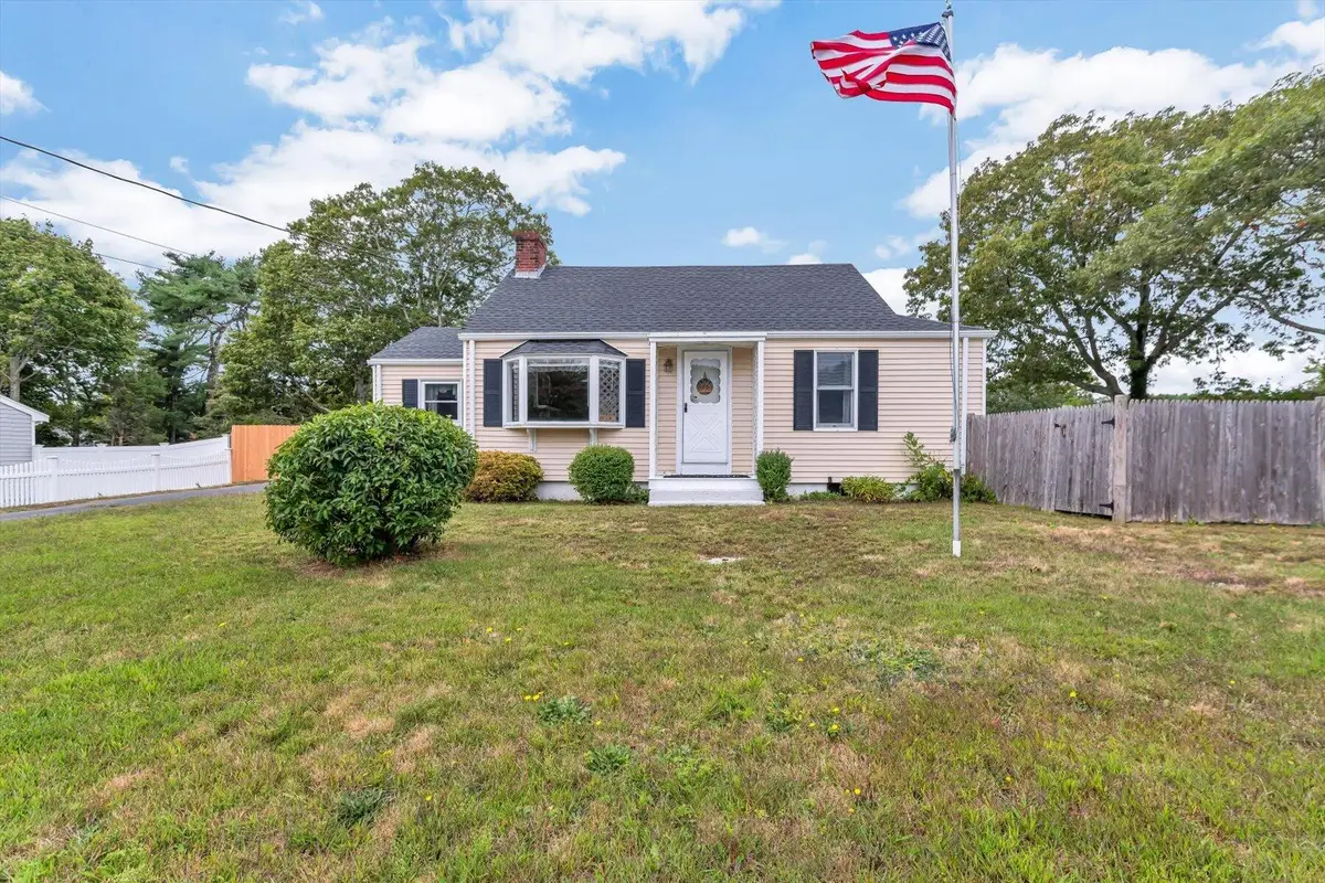 7 Queens Bay Lane, Buzzards Bay, MA 02532 - #1