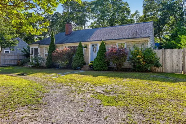 71 Homeport Drive, West Hyannisport, MA 02672