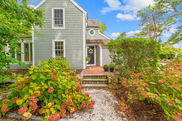 28 Flying Cloud Circle #UNIT 28, Mashpee, MA 02649