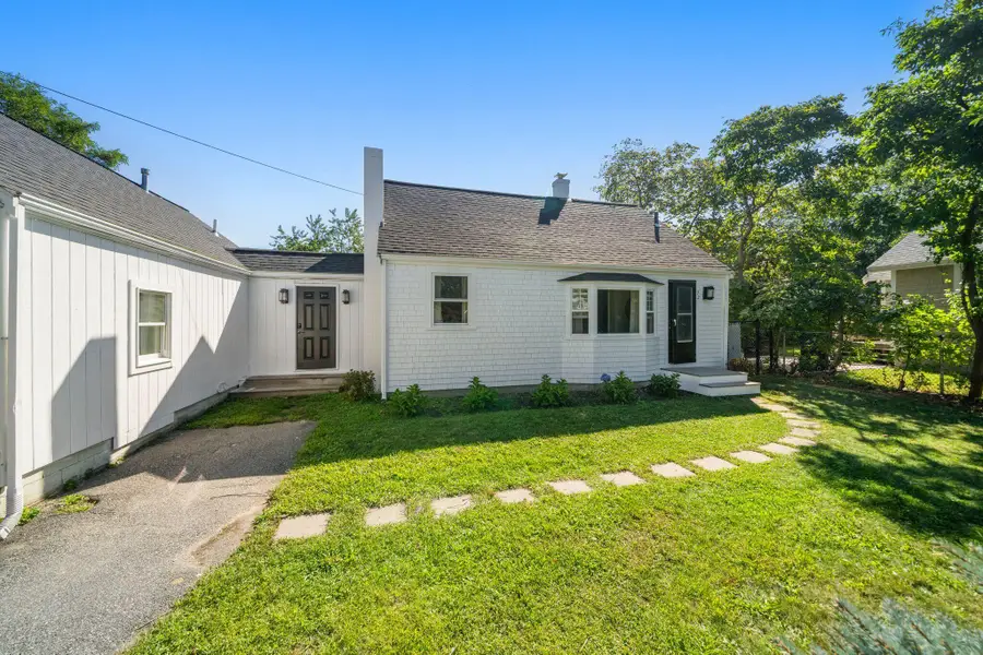 72 Grove Street, Hyannis, MA 02601 - #2