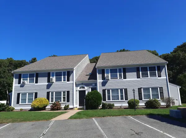 2 Englewood Drive #Apt E8, Harwich, MA 02645