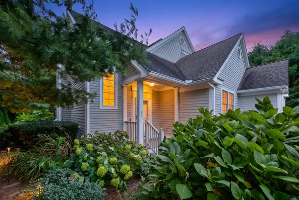 31 Quinns Way, Mashpee, MA 02649