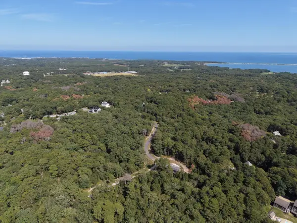 11 Sages Way, Oak Bluffs, MA 02557