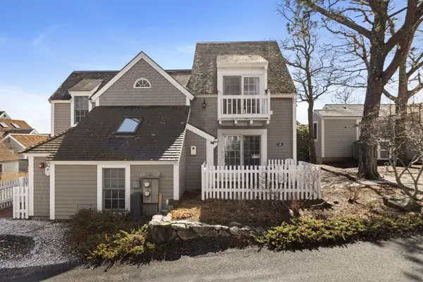 4 Hyannis Point Road #UNIT 4, Mashpee, MA 02649