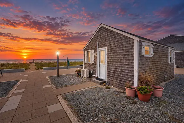 566 Shore Road #UNIT 2, Truro, MA 02666