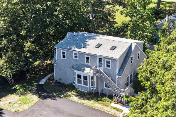 16 Lt Hauser Lane #3, Falmouth, MA 02540