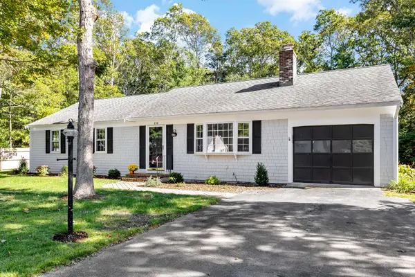 238 Monomoy Circle, Centerville, MA 02632