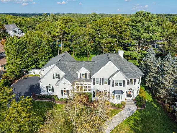 13 N Glen Drive, Mashpee, MA 02649