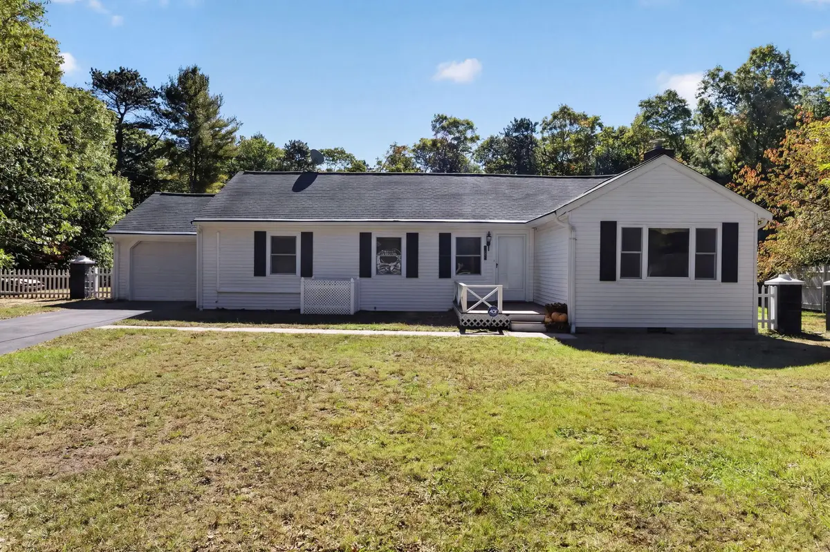 8 Spectacle Pond Drive, East Falmouth, MA 02536 - #1