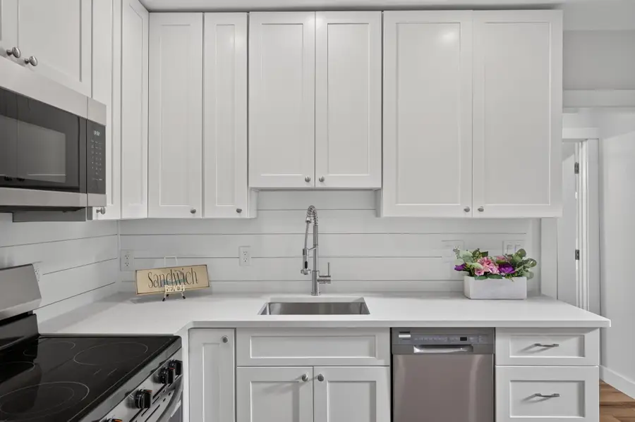 86 Main Street, Sandwich, MA 02563 - #2