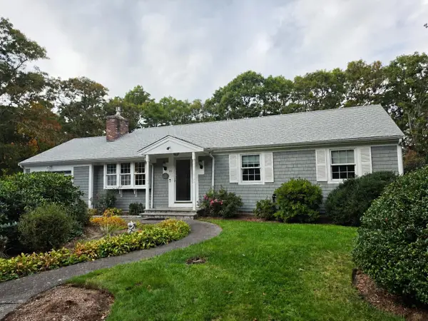 26 Prudence Lane, Cotuit, MA 02635