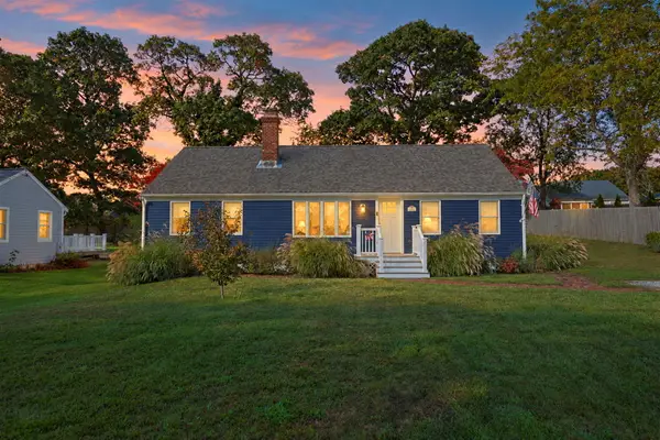 111 Fifth Avenue, West Hyannisport, MA 02672