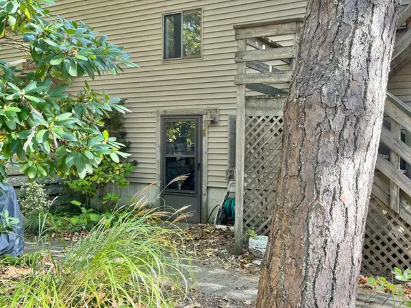 34 Erics Way #UNIT H, Wellfleet, MA 02667