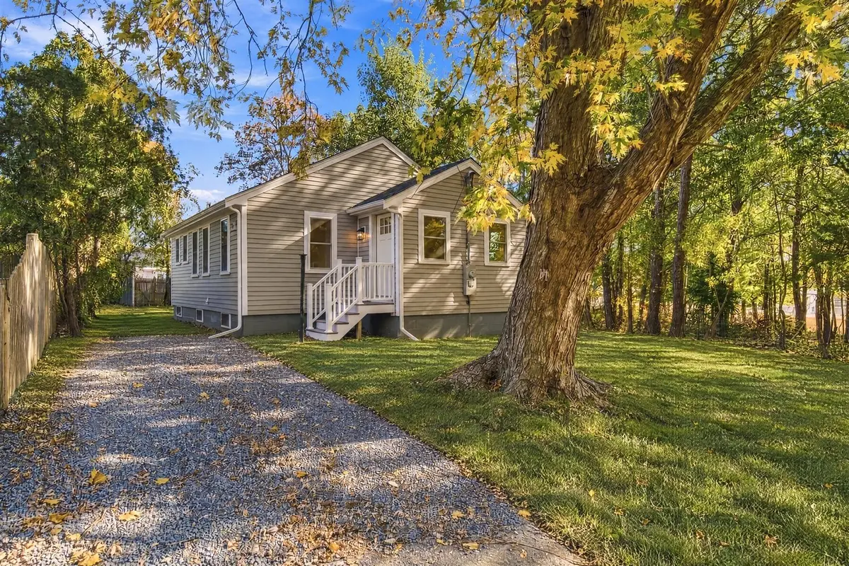 11 Monack Road, Buzzards Bay, MA 02532 - #1