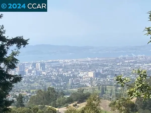6044 Skyline Blvd, OAKLAND, CA 94611