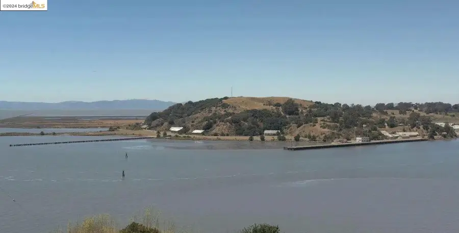 199 Sandy Beach RD, Vallejo, CA 94590 - #2