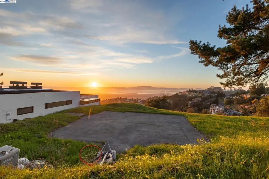7041 DEVON WAY, Berkeley, CA 94705 - #3