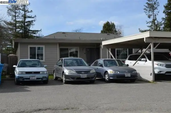 487 Hearn Ave, SANTA ROSA, CA 95407