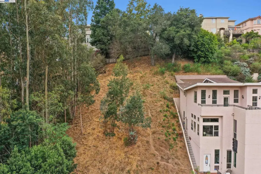 209 Sheridan Rd, Oakland, CA 94618 - #2