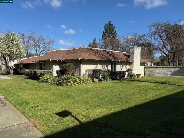 825 Oak Grove Rd  #17, CONCORD, CA 94518