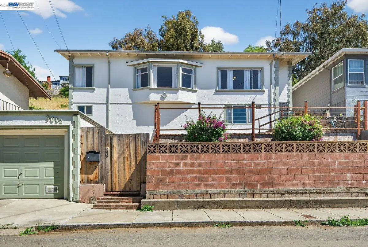 9012 Burr St, Oakland, CA 94605 - #1