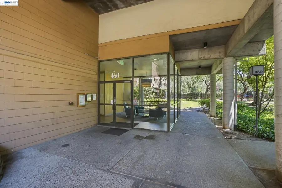 460 Civic Dr  #106, Walnut Creek, CA 94596 - #3