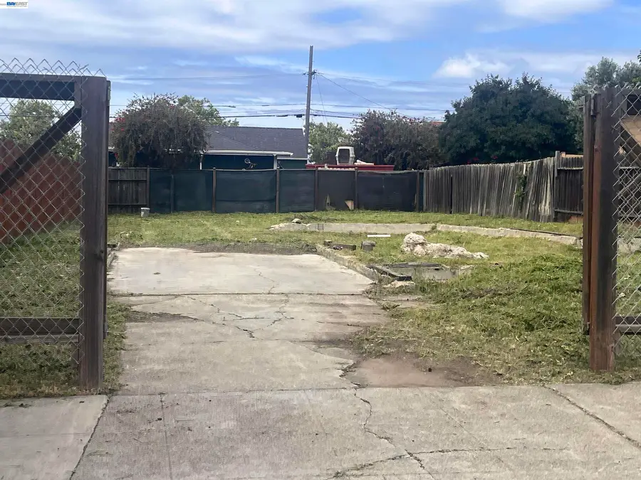1737 ESMOND AVE, Richmond, CA 94801 - #2
