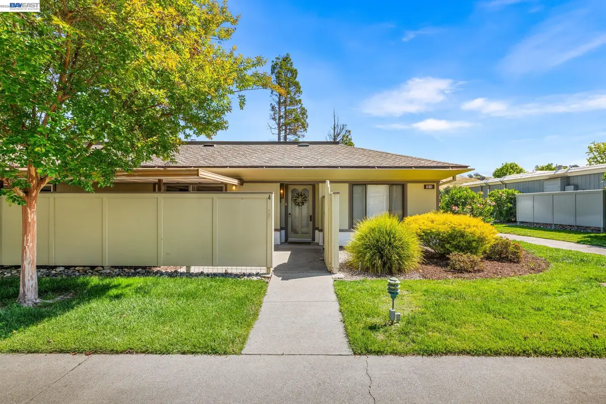 1101 Fairlawn Ct  #4, Walnut Creek, CA 94595 - #1