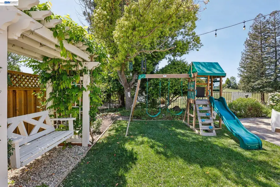1095 Canyon Hills Rd, San Ramon, CA 94582 - #2