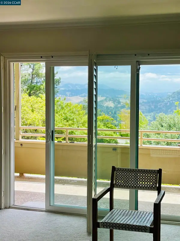 2409 Golden Rain Road  #1, WALNUT CREEK, CA 94595