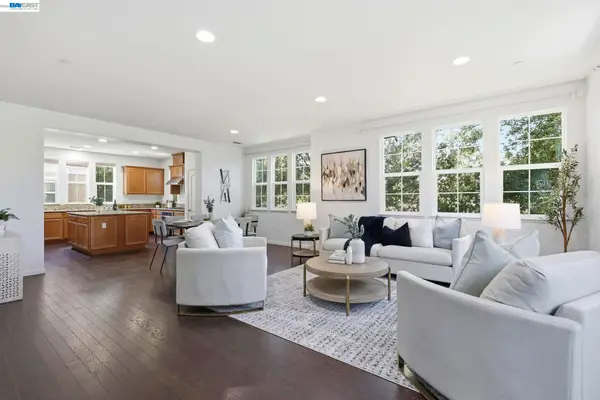 6951 Mariposa Ln, DUBLIN, CA 94568
