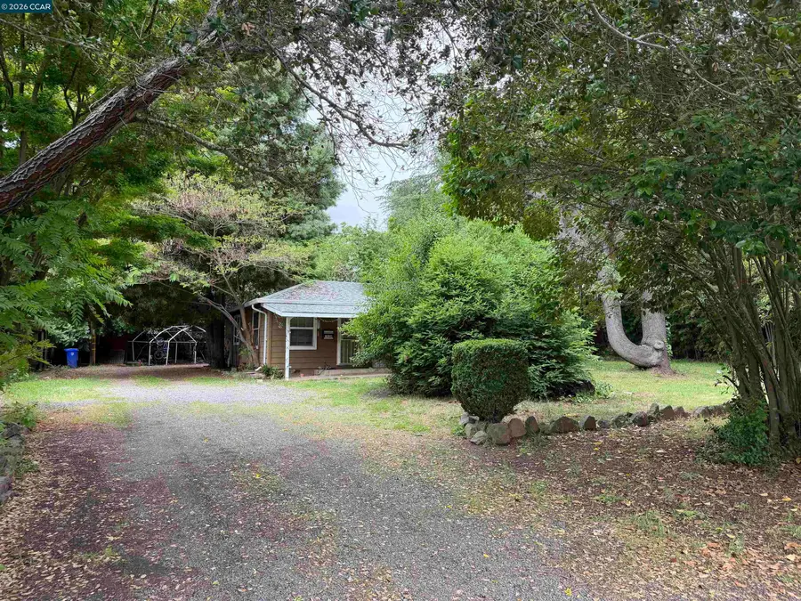 1038 Johnston St, Napa, CA 94558 - #3