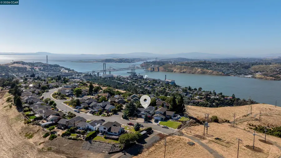 423 Duperu Dr, Crockett, CA 94525 - #2