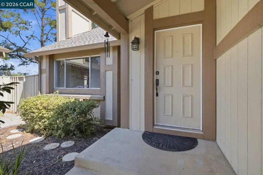 565 Mt Dell Dr, Clayton, CA 94517 - #2
