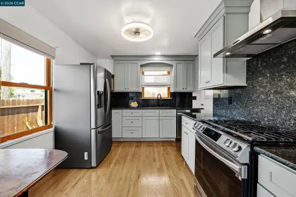 2370 Pine Ave, RICHMOND, CA 94806