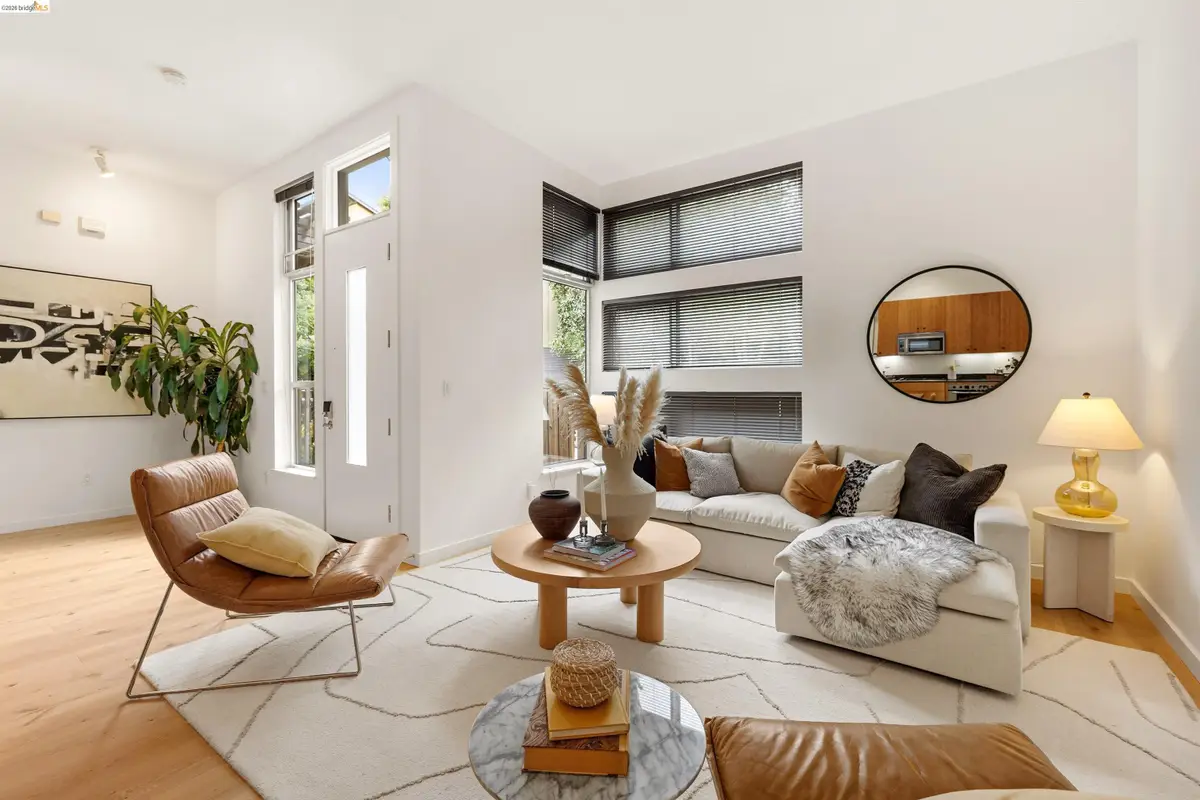 21 Covent Ln, Oakland, CA 94608 - #1