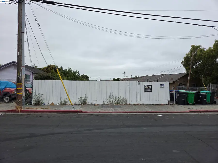 22329 Garden Ave, Hayward, CA 94541 - #2