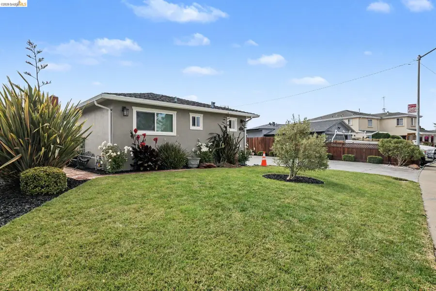 3054 Glynis Dr, Richmond, CA 94806 - #2