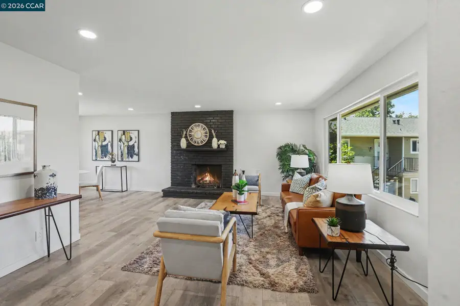 1965 Ascot Dr  #6, Moraga, CA 94556 - #3