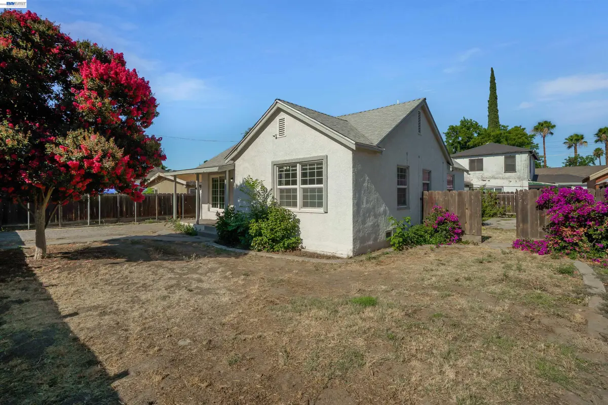 504 Roselawn Ave, Modesto, CA 95351 - #1
