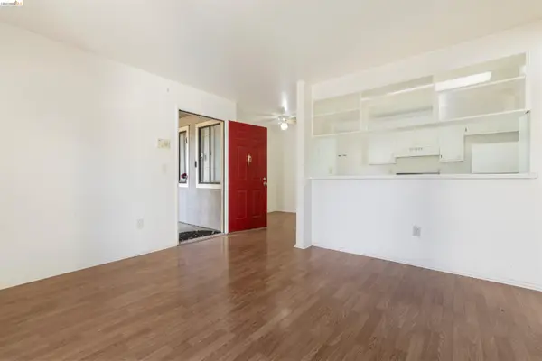 5 Lancaster Cir  #121, BAY POINT, CA 94565