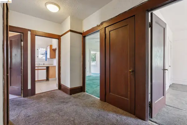 646 Walavista Ave, OAKLAND, CA 94610