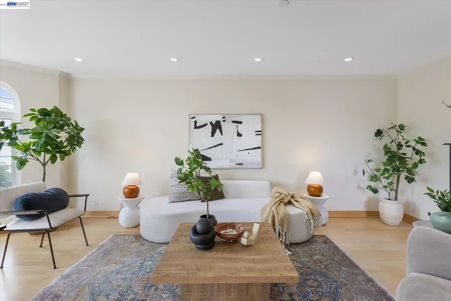 20 Dorado Ter  #Penthouse, San Francisco, CA 94112 - #3