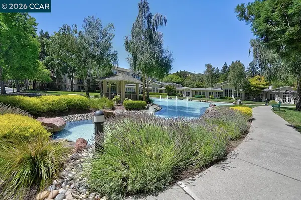 1840 Tice Creek Dr  #2205, WALNUT CREEK, CA 94595