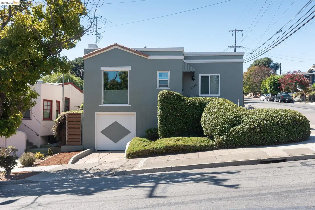 2549 monticello av, Oakland, CA 94601 - #1