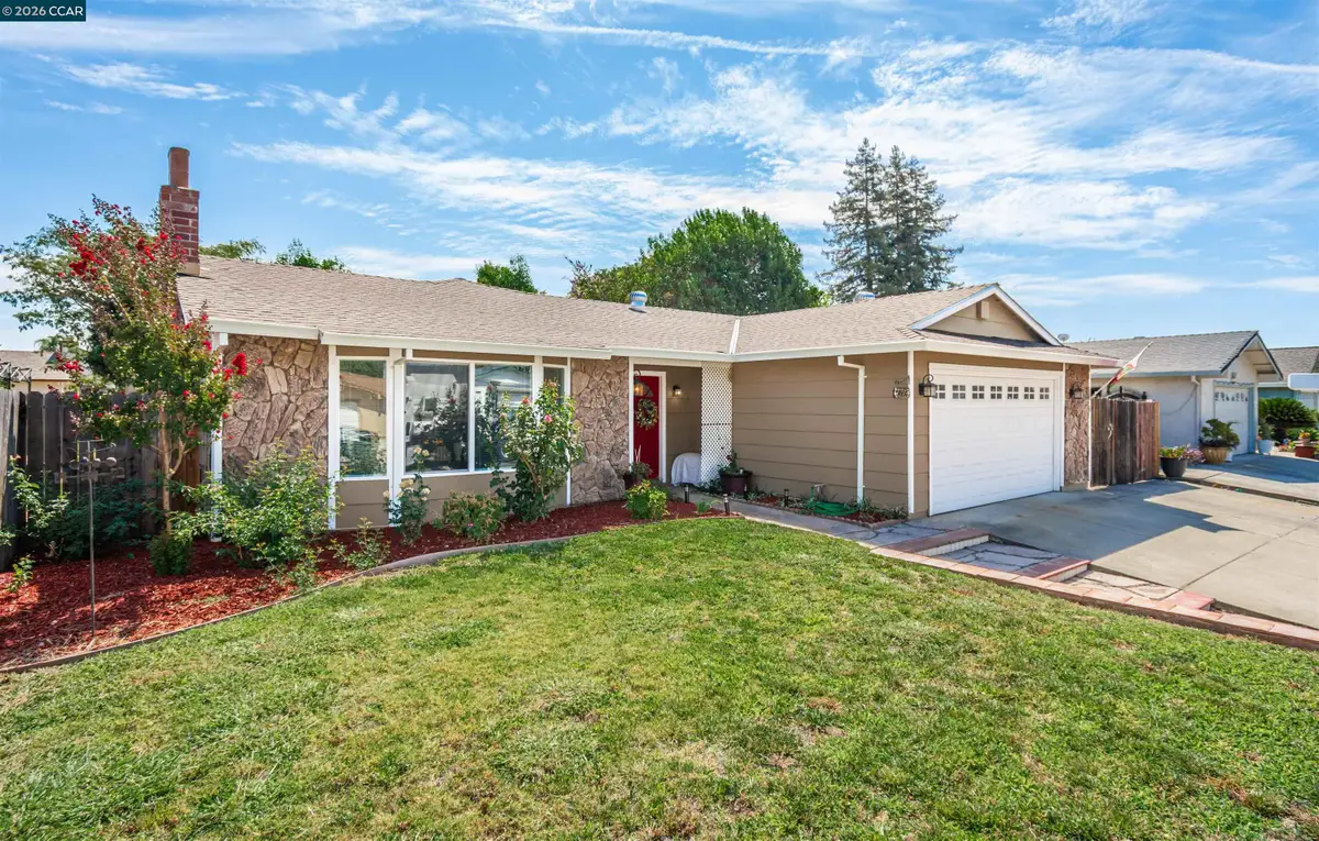 7723 Countryfield Dr, Sacramento, CA 95828 - #1