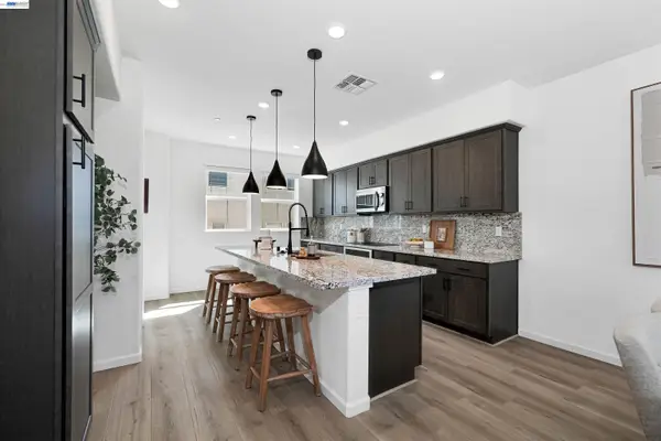 3767 Castro Valley Blvd., CASTRO VALLEY, CA 94546