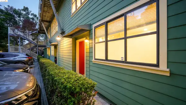 1555 32nd St  #4, OAKLAND, CA 94608