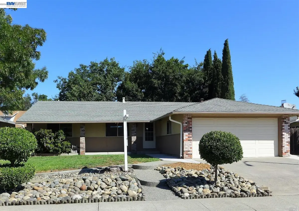 225 Riverdale Ave, Vacaville, CA 95687 - #1