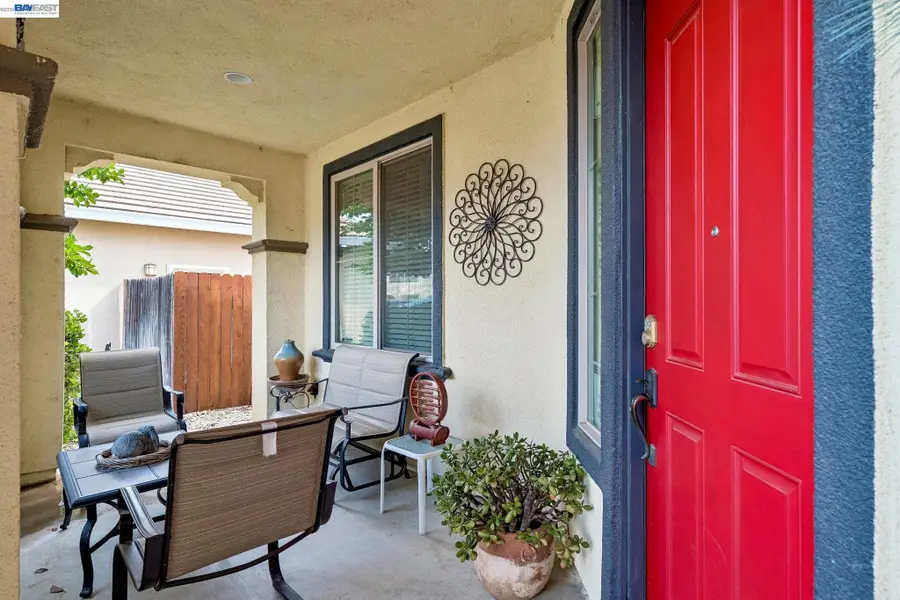 1021 Saunders Ct, Galt, CA 95632 - #3